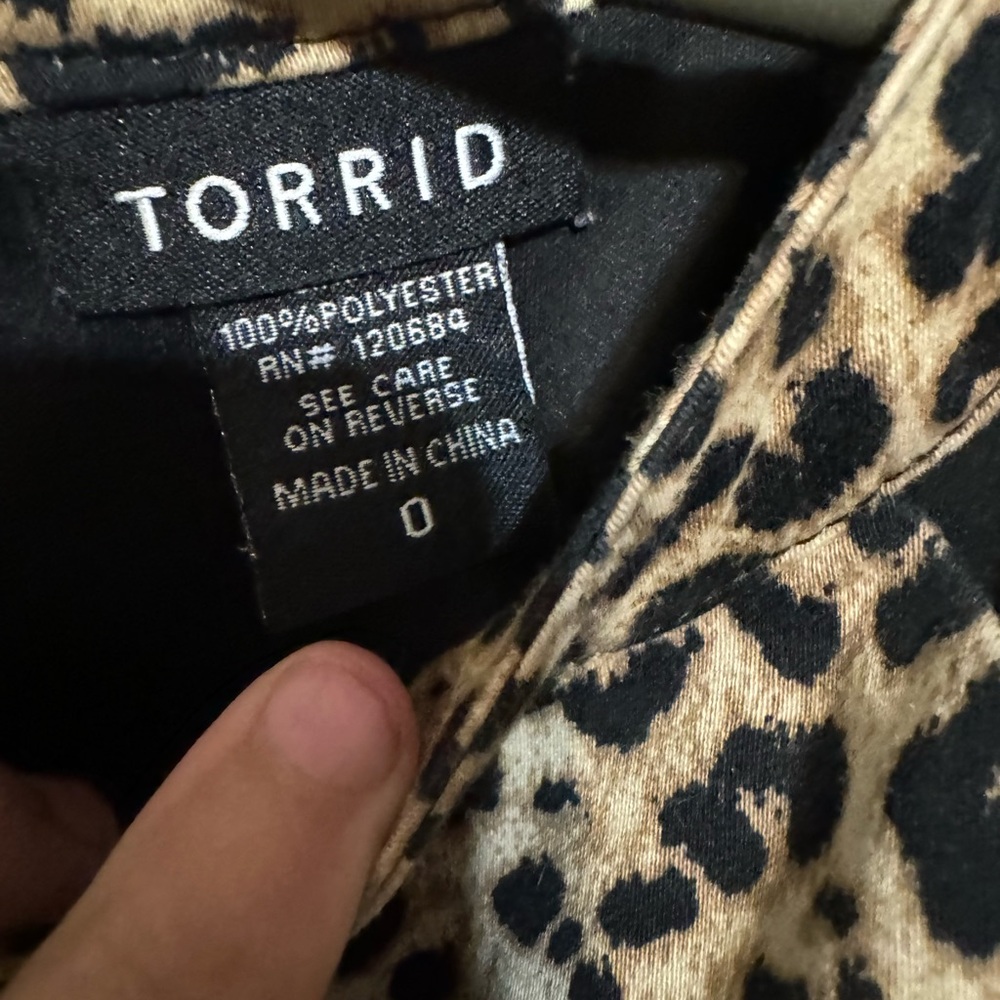 Peplum leopard print top like new